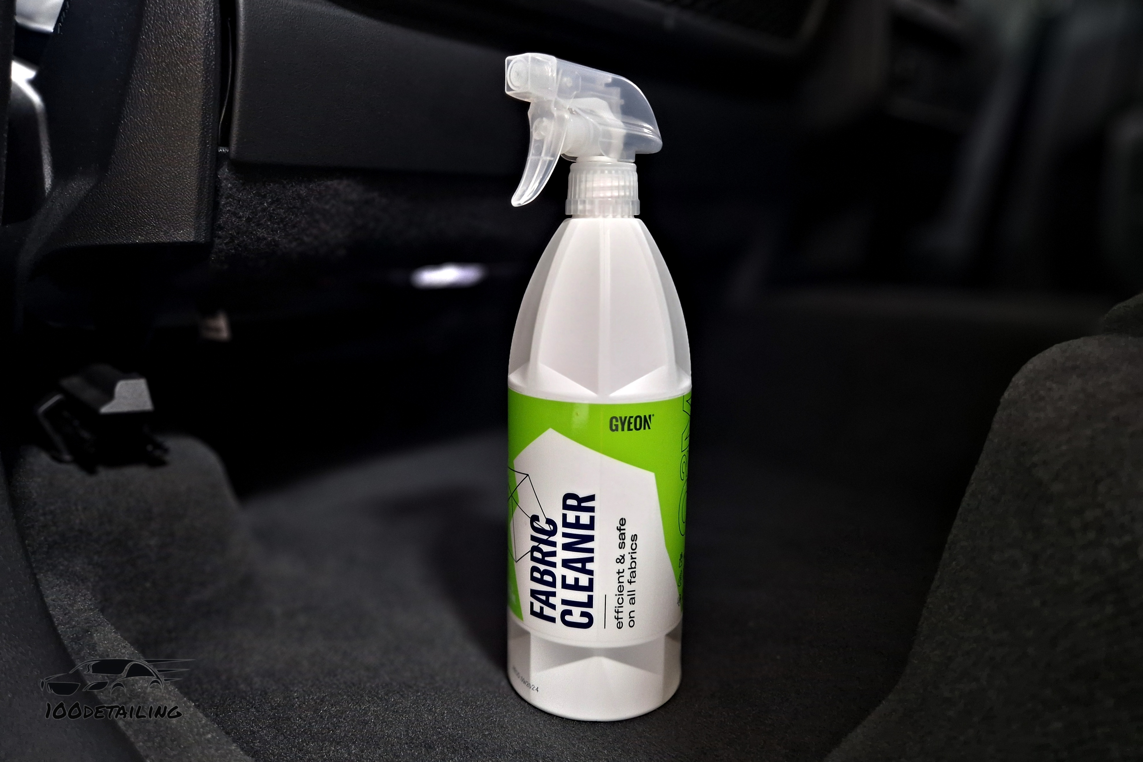 Čistič textilních povrchů Gyeon Q2M FabricCleaner 